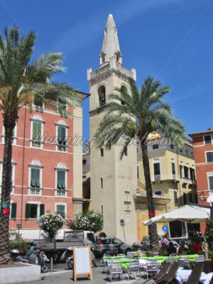 Am Dorfplatz von Lerici - ImageShop