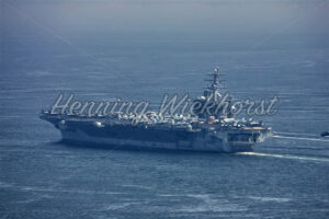 Amerikanischer Flugzeugträger in Hong Kong - ImageShop