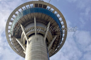 Aufwärtsblick am Macao Tower - ImageShop