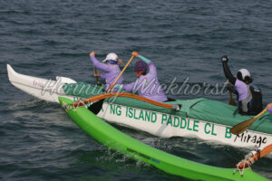 Ausleger-Kanu bei ruhiger See - ImageShop