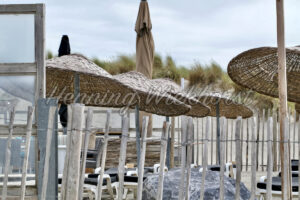 Bastschirme und Sonnenliegen - ImageShop