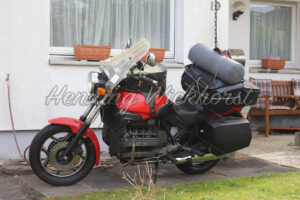 Bepacktes Reise-Motorrad - ImageShop