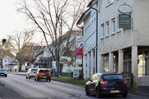 Berkum (24) – Die Rathausstraße bergauf schauend - ImageShop Online