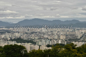 Blick über Seoul auf die Berge - ImageShop
