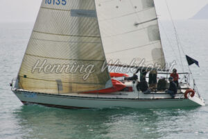 Boot unter vollem Segel - ImageShop