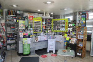 Corona-Krise: Schutzmaßnahmen in einem Geschäft - ImageShop