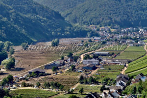 Das Ahrtal flussaufwärts bei Dernau (3 Tage n. d. Flut) - ImageShop