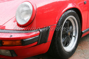 Detailansicht eines Sportwagen-Klassikers (4) - ImageShop