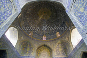 Die hohe Kuppel der Imam Moschee - ImageShop