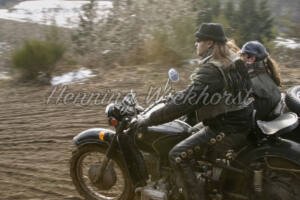 Dnepr-Gespann im Gelände - ImageShop Online