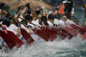 Drachenboot voll im Rennen - ImageShop