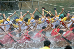 Drachenboote im Rennkampf - ImageShop