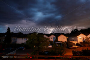 Drei Blitze und ein Dorf - ImageShop