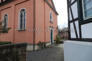 Eingang einer Dorfkirche - ImageShop Online