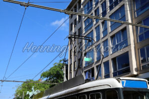 Elektrische Leitungen einer Strassenbahn - ImageShop