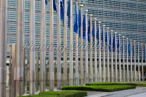 Fahnenmasten vor der EU-Kommission - ImageShop