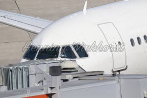 Flugzeug am Gate - ImageShop Online