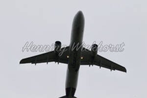 Flugzeug nach dem Start - ImageShop Online