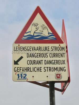 Gefahr zu ertrinken - ImageShop