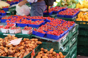 Gemüse und Früchte vom Markt - ImageShop