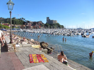 Hafen und Burg von Lerici - ImageShop