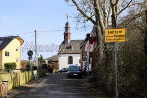 Holzem (1) – Blick auf den Anton-Raaff-Platz mit Kapelle - ImageShop Online