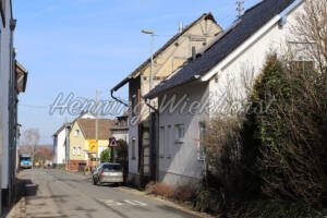Holzem (9) – Blick entlang der Hauptstraße - ImageShop Online