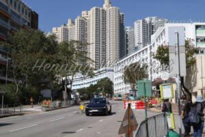 Hong Kong – Strasse in einem Wohnbezirk - ImageShop Online
