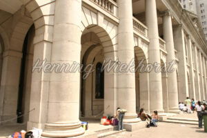 Hong Kong: Säulengang des LegCo - ImageShop