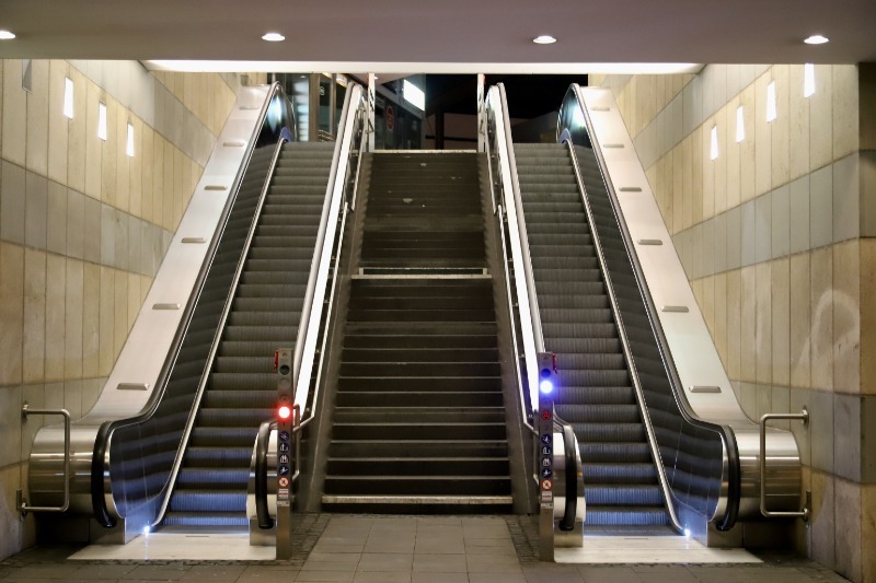 Verlassene Treppe - Der ImageShop