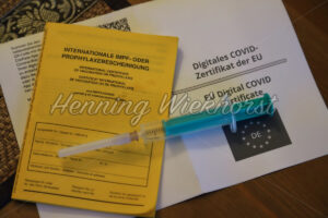 Impfausweis und COVID-Zertifikat - ImageShop