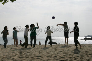 Jungendliche am Strand - ImageShop