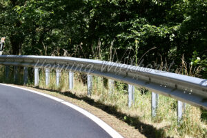 Kurve mit Leitplanke - ImageShop