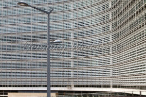 Laterne vor Bürohaus - ImageShop