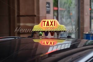 Leuchtendes Taxi-Schild - ImageShop