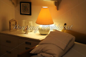 Nacht-Tisch im Schlafzimmer - ImageShop