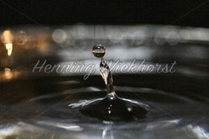 Nahaufnahme von einem Wassertropfen - ImageShop