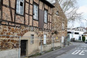 Niederbachem (27) – altes Steinhaus im Verfall - ImageShop Online