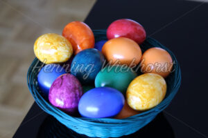 Ostereier im Korb - ImageShop