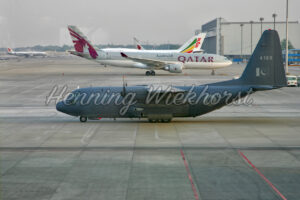 Pakistanisches Militär-Flugzeug - ImageShop