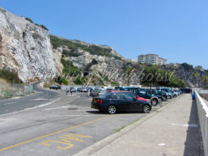 Parkplatz an der Strasse um Gibraltar - ImageShop