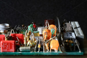 Platine mit elektronischen Bauteilen - ImageShop