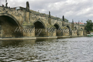 Prag – Die Karlsbrücke über die Moldau - ImageShop