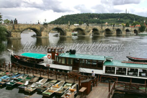 Prag – Karlsbrücke und Moldau - ImageShop