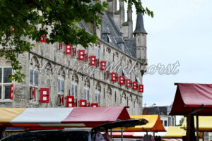 Rathaus von Gouda und Markt - ImageShop