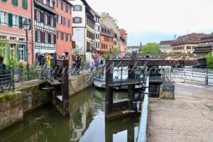 Schiffs-Schleuse in Petite France - ImageShop
