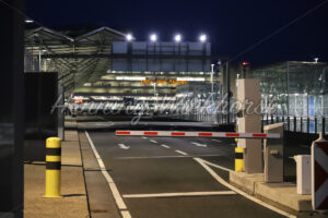 Schranke am Flughafen - ImageShop