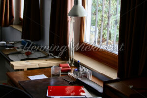 Schreibtisch am Fenster - ImageShop