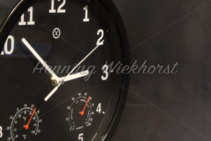 Schwarze Uhr - ImageShop