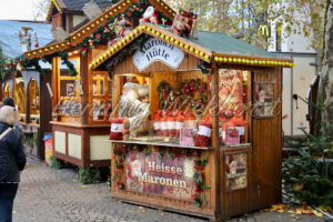 Stand auf dem Weihnachtsmarkt - ImageShop